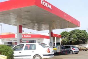 Station essence Total sur autoroute