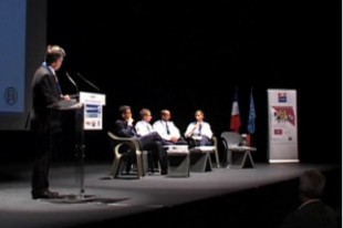 Après l'allocution de Manuel Valls et un débat entre élus, la rencontre d'actualité du Club Prévention-Sécurité s'est clôturée par des échanges entre les professionnels réunis sur l'estrade mais aussi avec le public présent dans la salle.