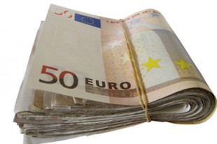 liasse de billets de 50 euros