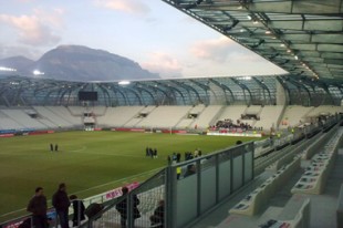 Le stade des Alpes à Grenoble (20 000 places), inauguré en 2008.
