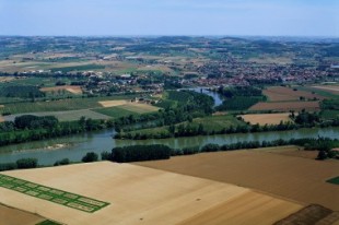 campagne-terres-agricoles-village