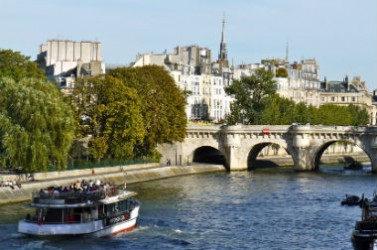 seine-paris-UNE