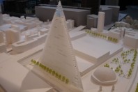 "C'est une très mauvaise idée de mettre des tours à chaque porte de Paris" a déclaré le sous-directeur général de l'Unesco pour la Culture, Francesco Bandarin à propos du projet de Tour Triangle de Paris, situé en dehors de la zone inscrite au patrimoine mondial.