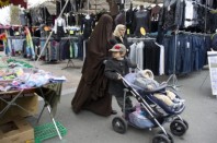 Une circulaire du 3 mars précise les modalités d’application de la loi interdisant la dissimulation du visage dans l’espace public.