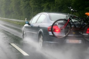 Circulation sous la pluie